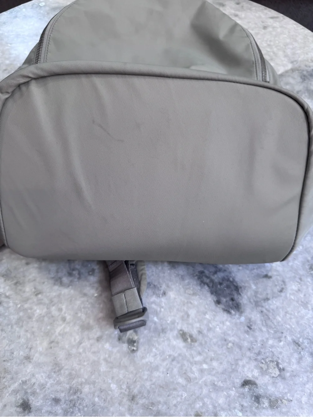 lululemon athletica Gray city Adventurer Backpack